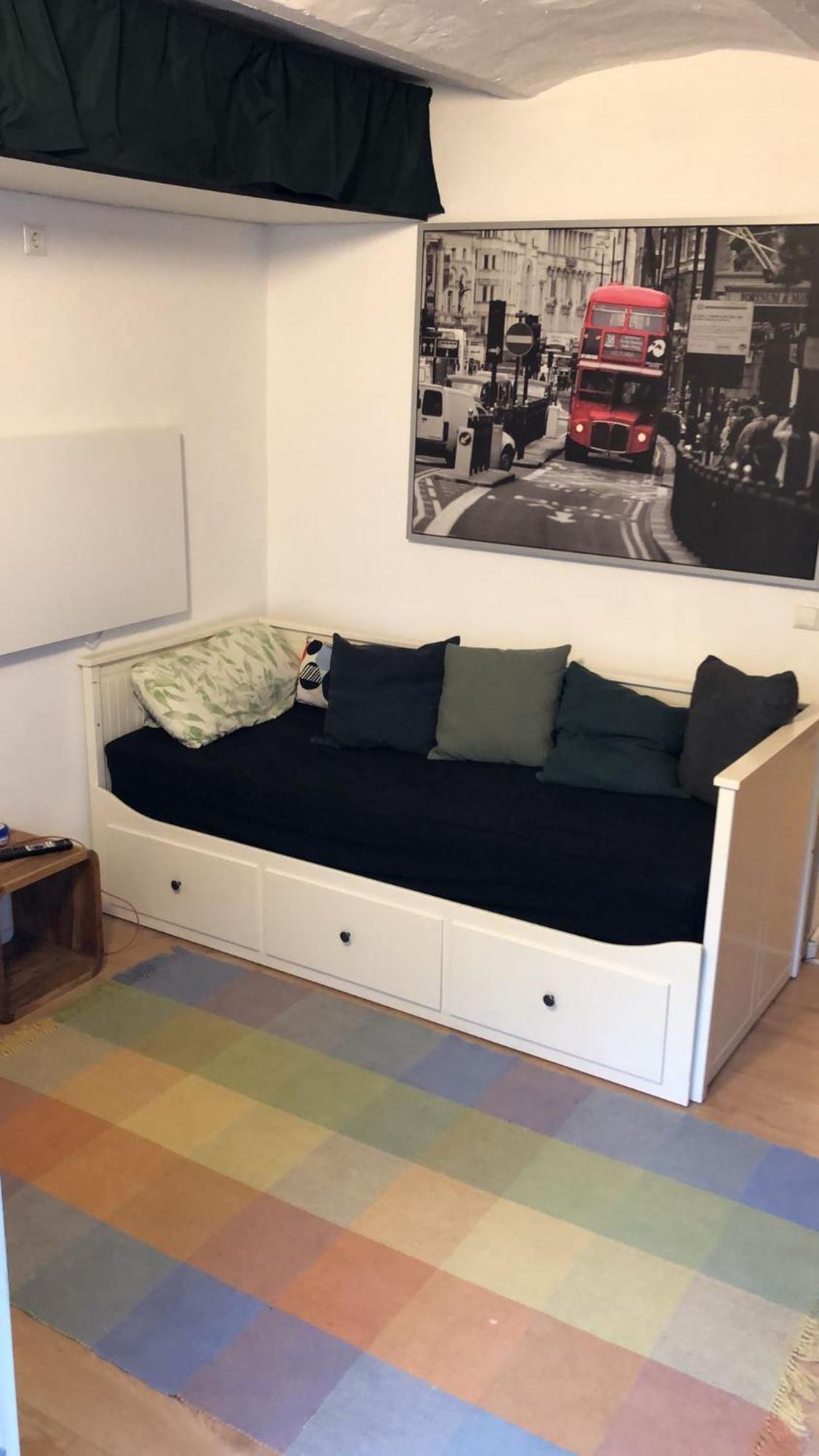 1-zimmer Gartenwohnung In *